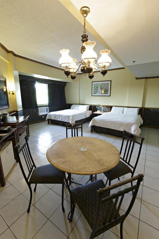 Goldenfield Kundutel Hotel Bacolod Buitenkant foto