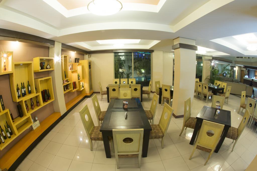 Goldenfield Kundutel Hotel Bacolod Buitenkant foto