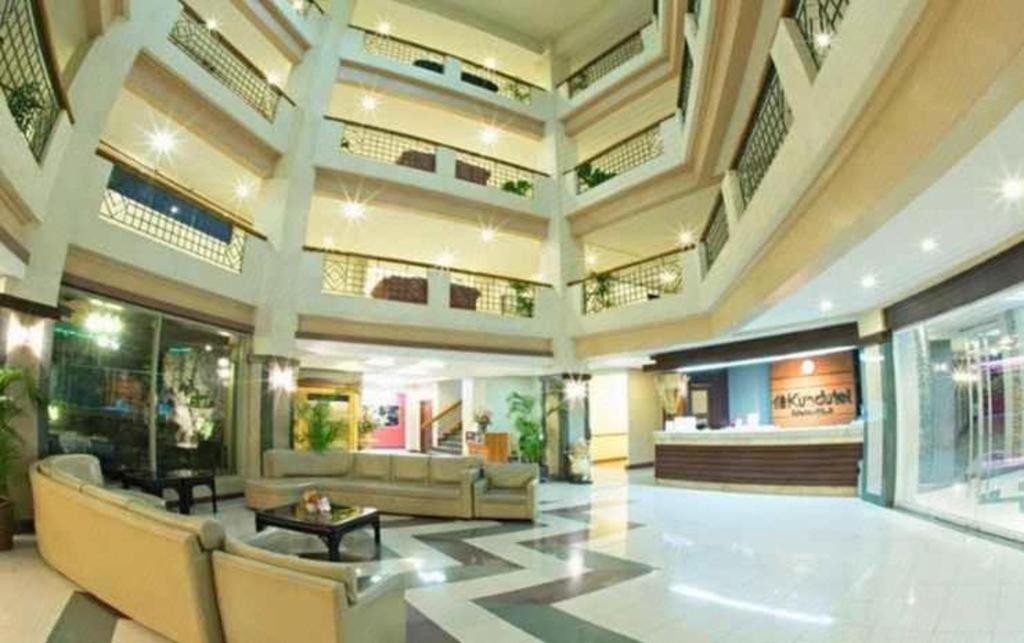 Goldenfield Kundutel Hotel Bacolod Buitenkant foto