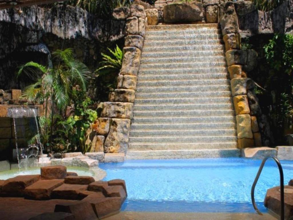 Goldenfield Kundutel Hotel Bacolod Buitenkant foto