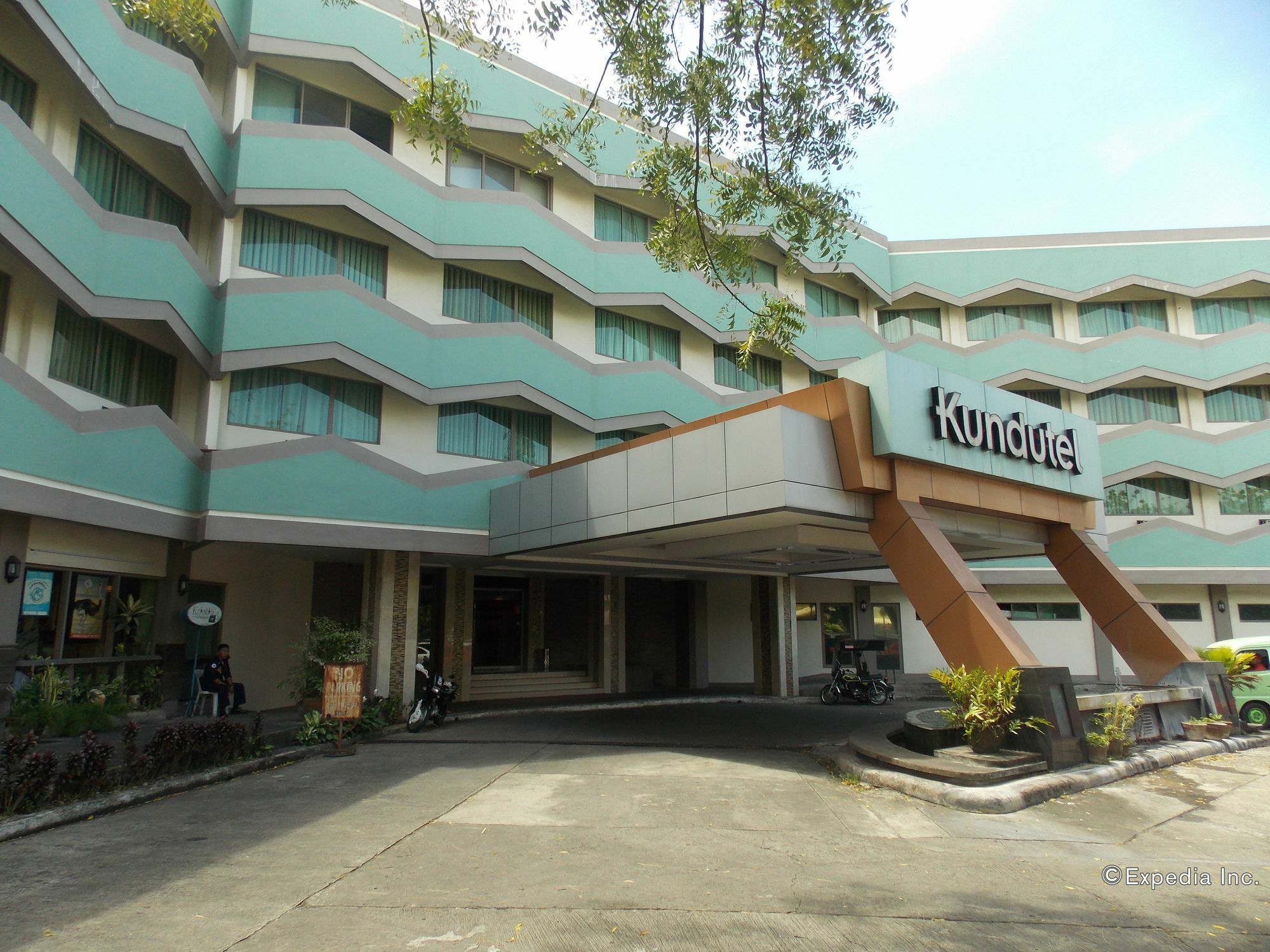 Goldenfield Kundutel Hotel Bacolod Buitenkant foto